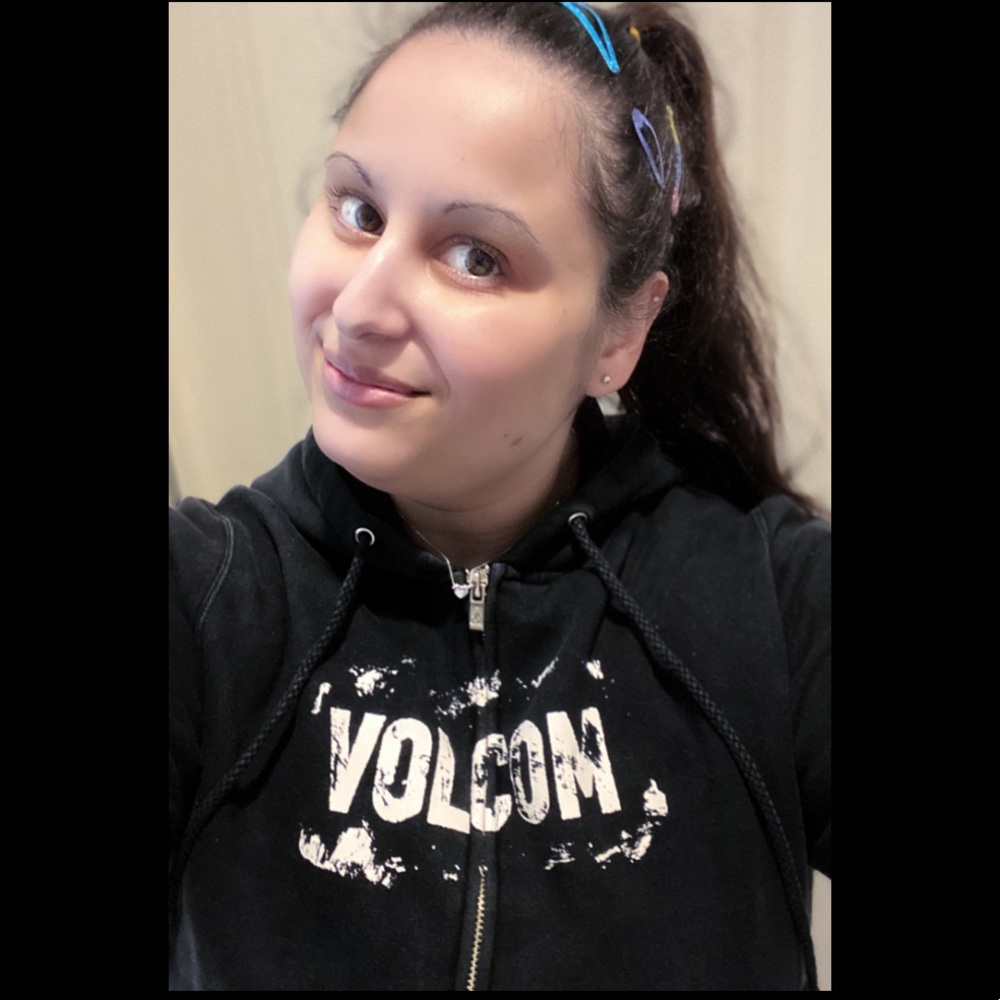 🚨N͟O͟T͟ F͟O͟R͟ S͟A͟L͟E͟🚨 ᐯOᒪᑕOᗰ Zip Up Hoodie.